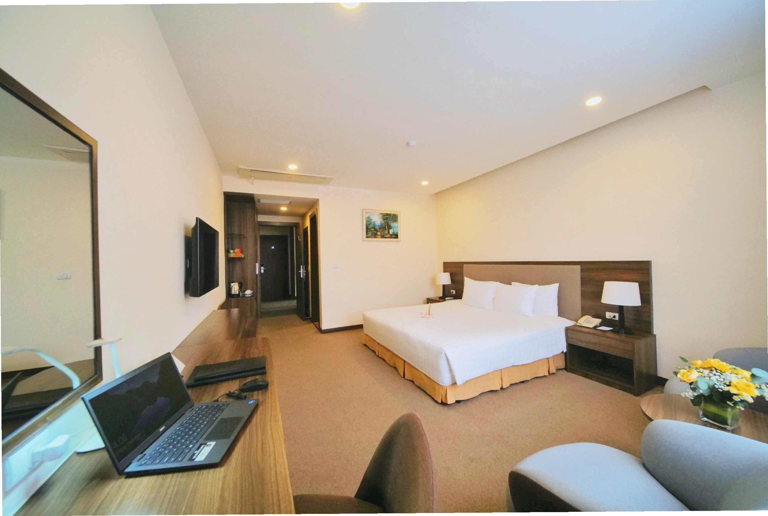 Phòng Deluxe King tại Mường Thanh Grand Điện Biên Phủ