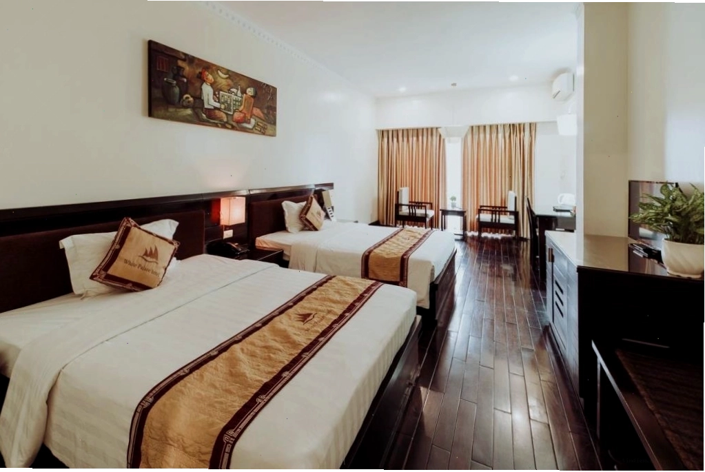 Phòng Deluxe rộng rãi và tiện nghi tại Khách sạn White Palace Thái Bình