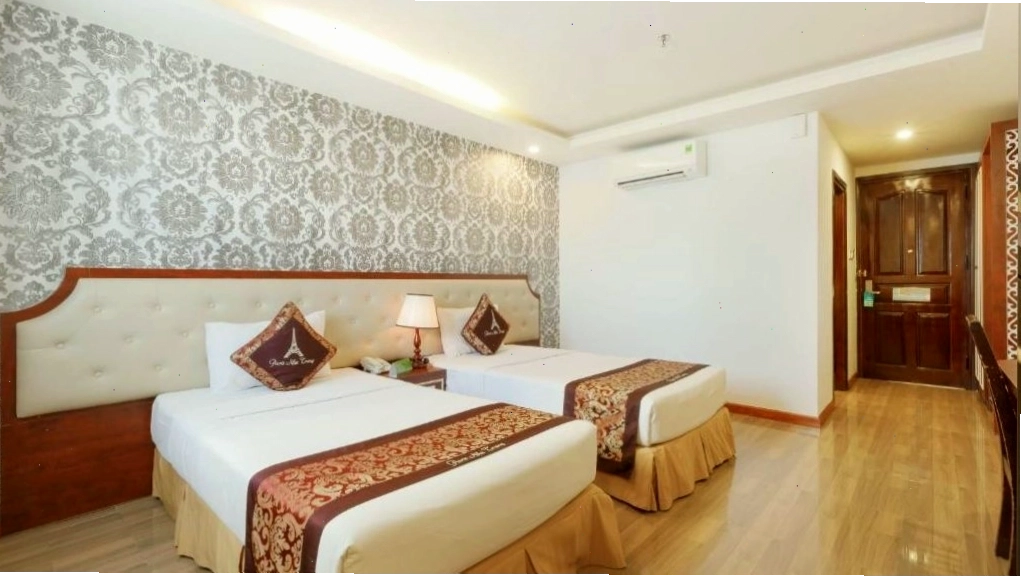 Phòng Deluxe Sea View tại Khách sạn Paris Nha Trang