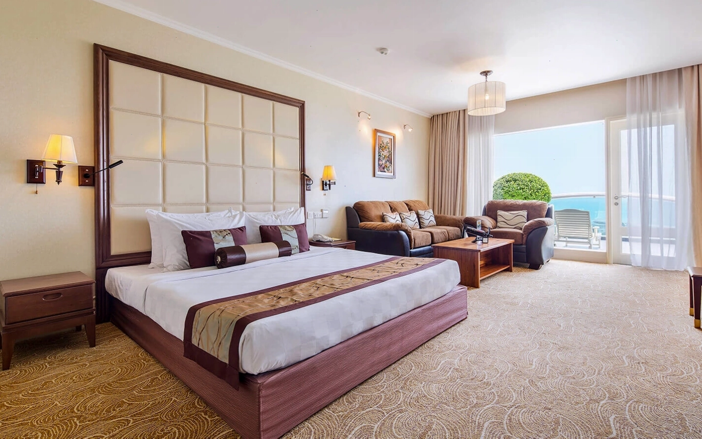 Phòng Deluxe Sea View tại Sea Links Beach Hotel với ban công riêng hướng biển