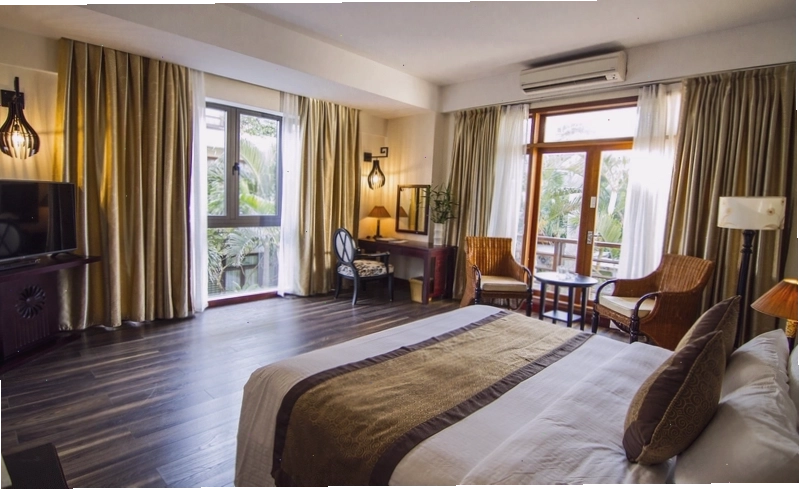 Phòng Deluxe Suite tại Sun Spa Resort & Villas
