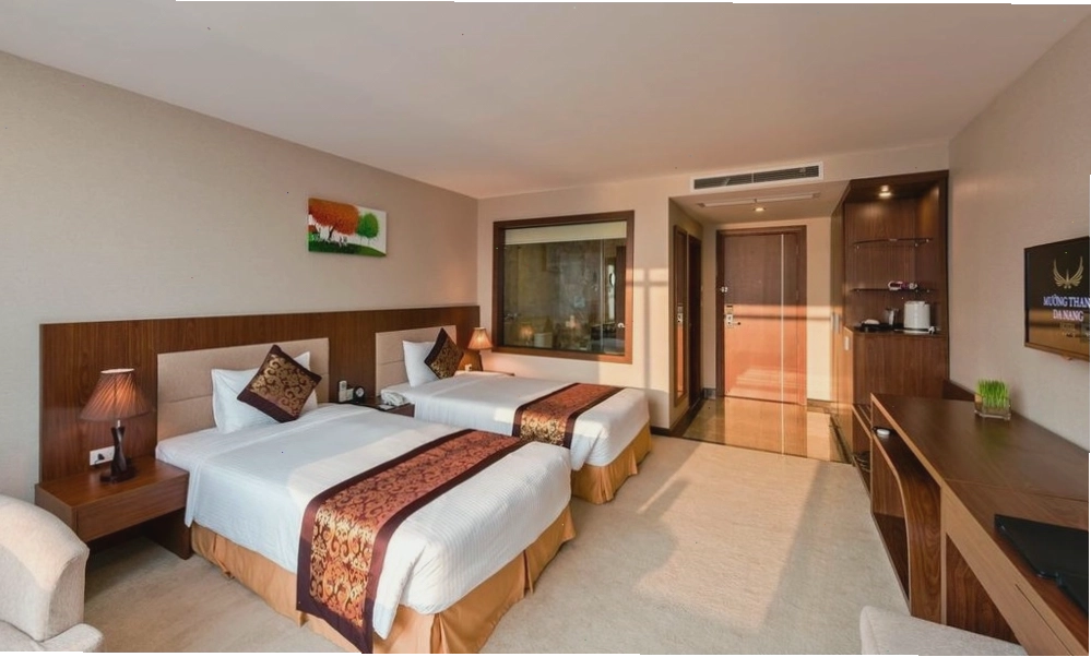 Phòng Deluxe Twin tại Khách sạn Mường Thanh Hà Tĩnh với nội thất hiện đại