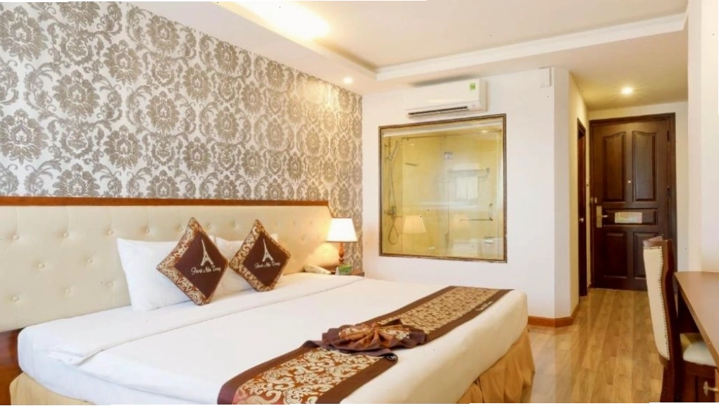 Phòng Executive Sea View tại Khách sạn Paris