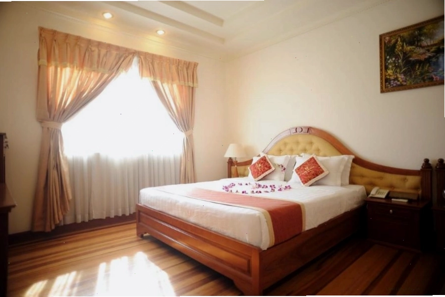 Phòng khách sạn sạch sẽ với đầy đủ tiện nghi cơ bản