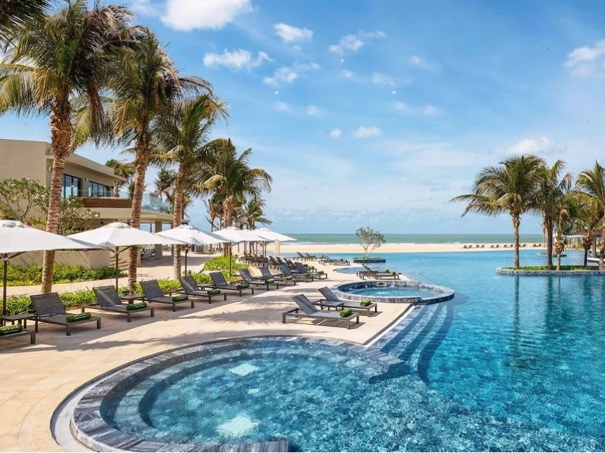 Phòng khách sang trọng của Melia Hồ Tràm Beach Resort