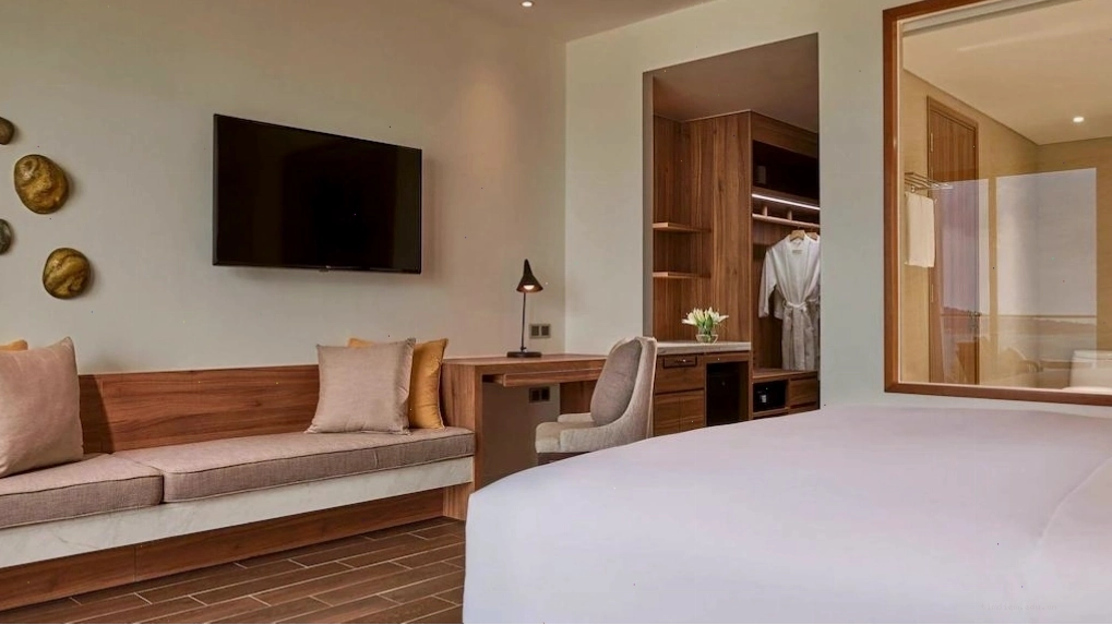 Phòng nghỉ đạt chuẩn 5 sao tại Mövenpick Resort Waverly Phú Quốc