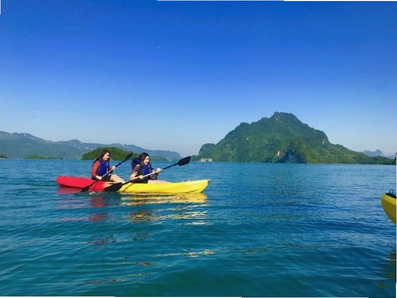 Phòng nghỉ được trang trí tinh tế tại Bakhan Village Resort