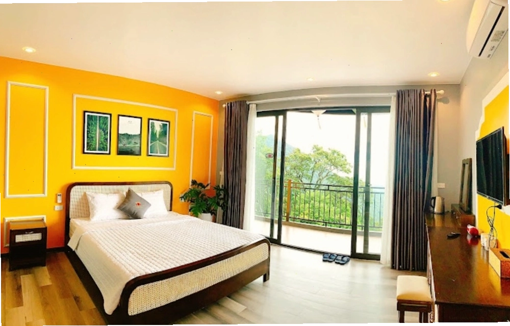 Phòng nghỉ tại Sunset Villa Tam Đảo có thiết kế hiện đại, tràn ngập ánh sáng