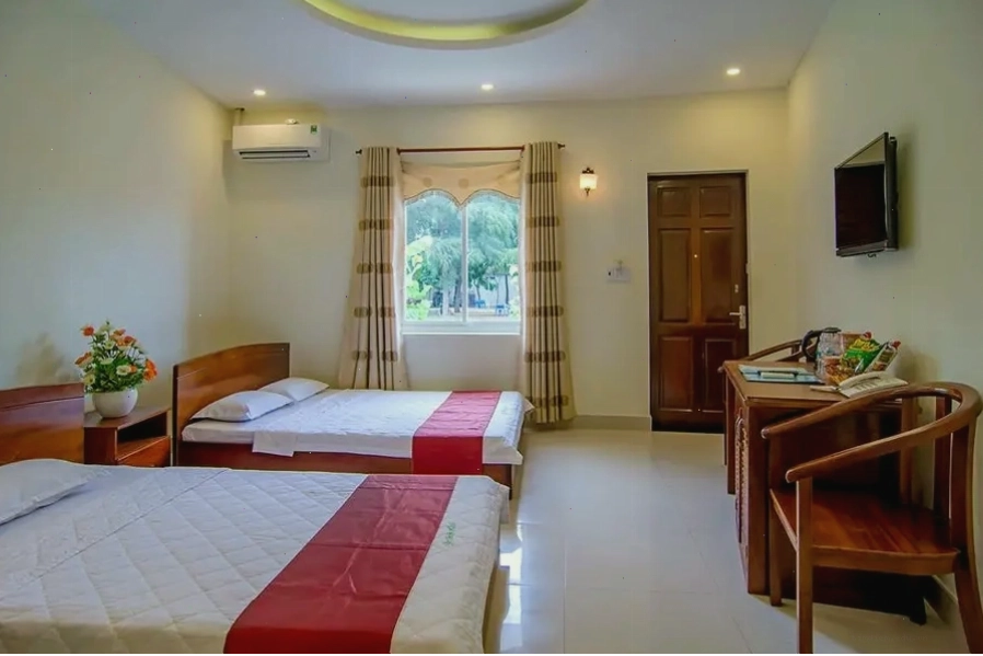 Phòng nghỉ tiện nghi tại Khu Du Lịch Gió Biển Hồ Tràm