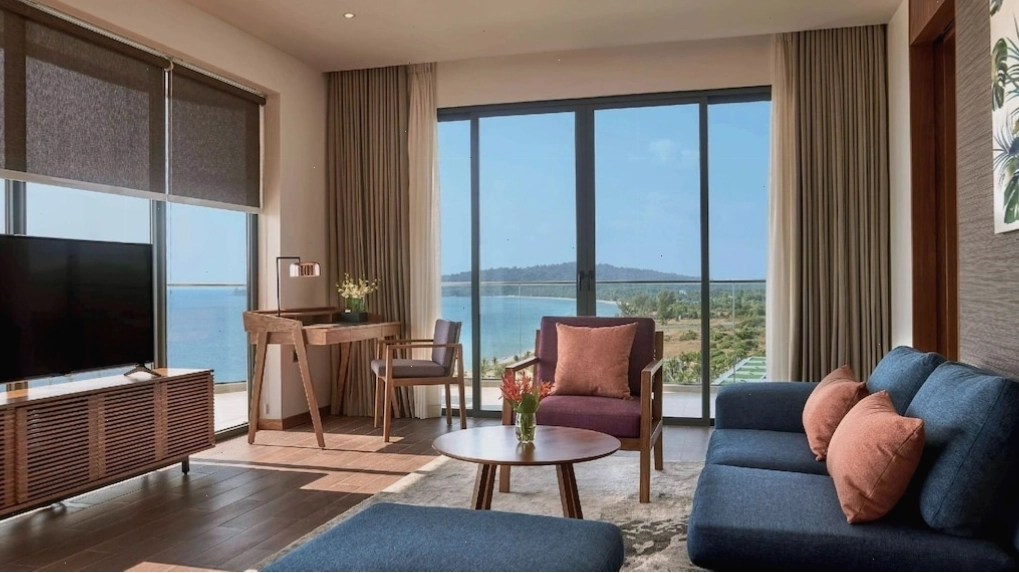 Phòng Studio Mountain tại Mövenpick Resort Waverly Phú Quốc
