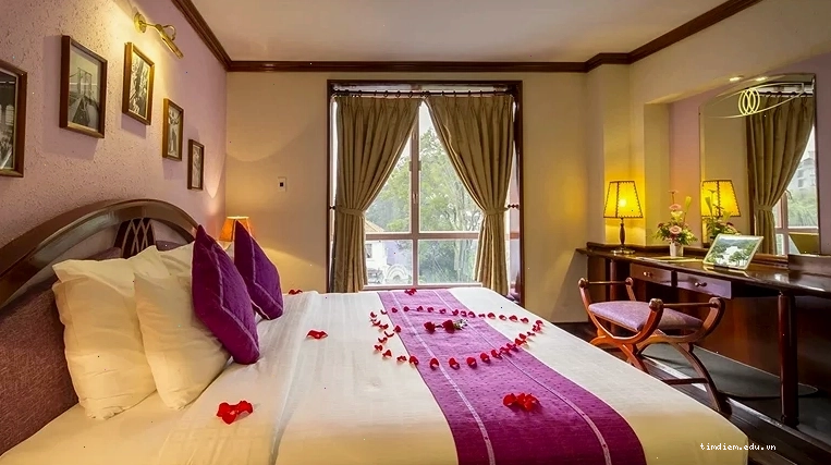 Phòng Suite City View King tại TTC Hotel Đà Lạt