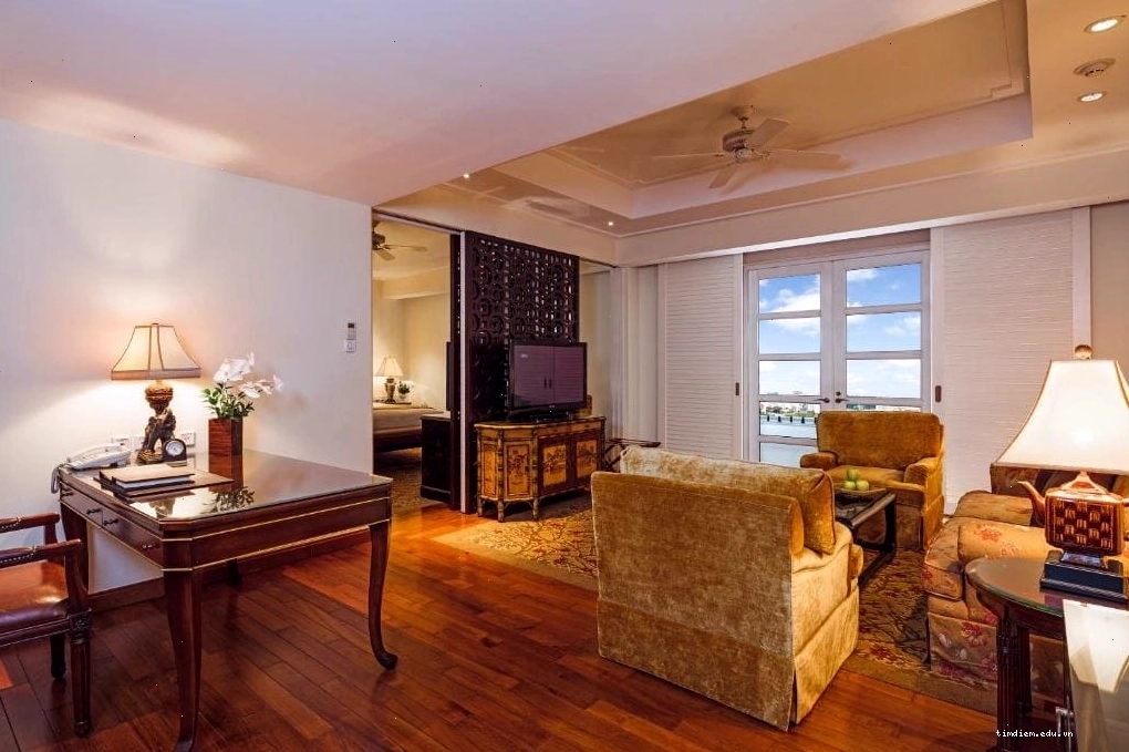 Phòng Suite sang trọng tại Khách sạn Indochine Palace Huế