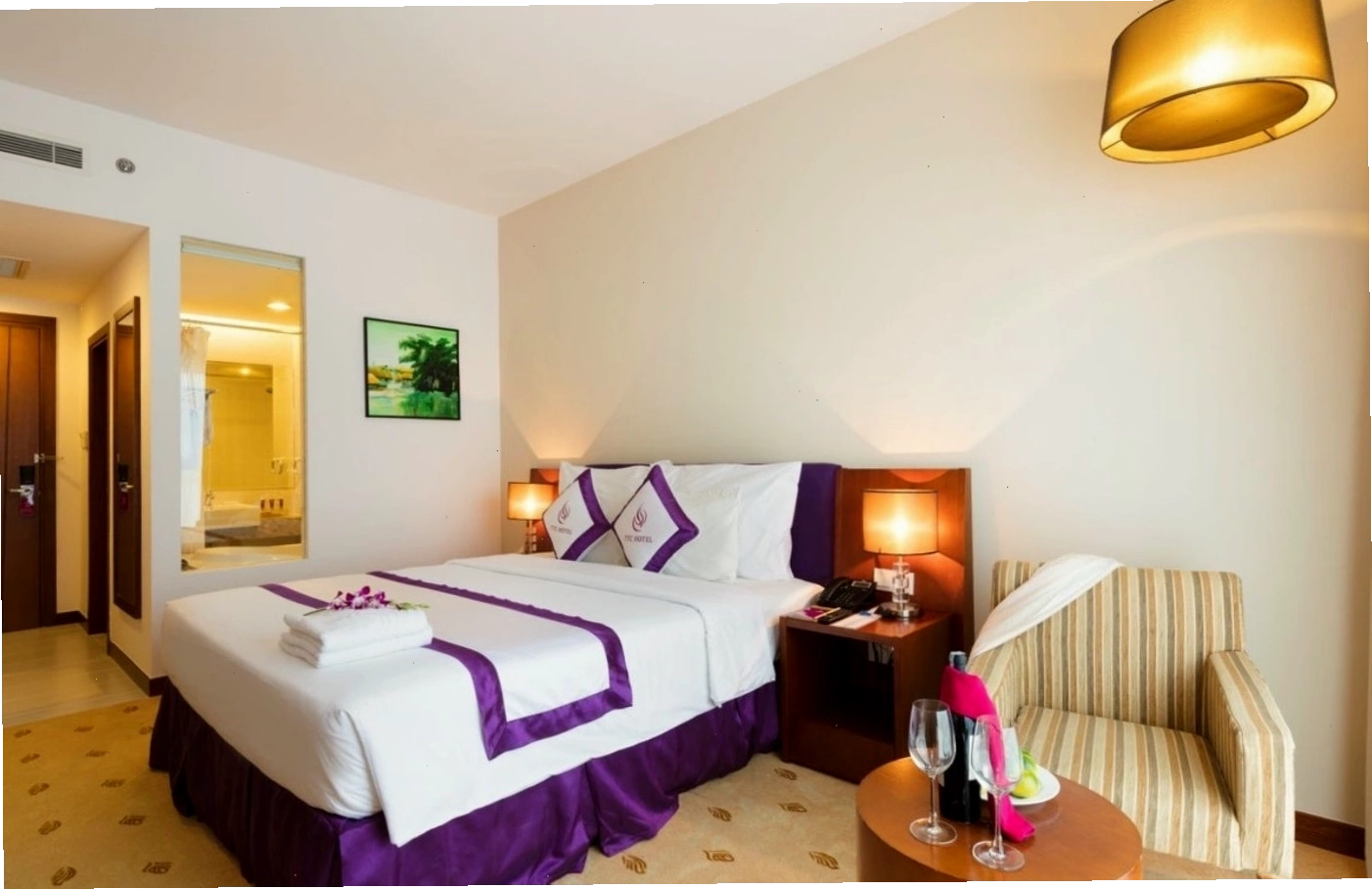 Phòng Superior tại TTC Hotel - Michelia, khách sạn 4 sao kiến trúc Pháp