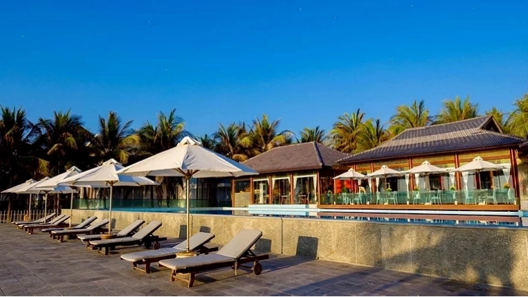 Phòng Superior với thiết kế trang nhã tại Villa Del Sol Beach Resort & Spa