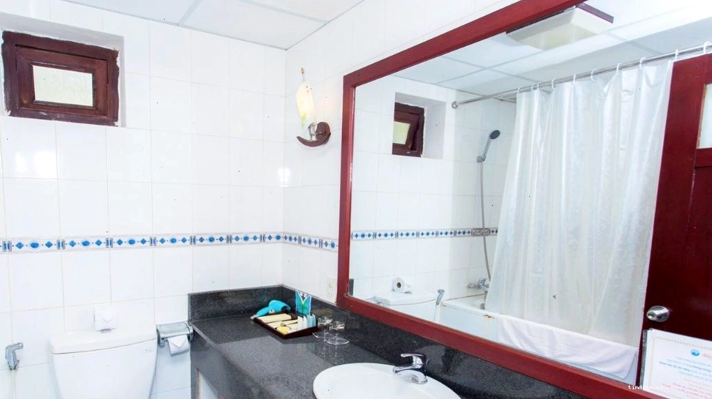 Phòng tắm với thiết kế đơn giản nhưng đầy đủ tiện nghi