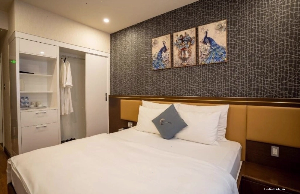 Phòng trang bị tiện ích đầy đủ tại The Moon Hotel