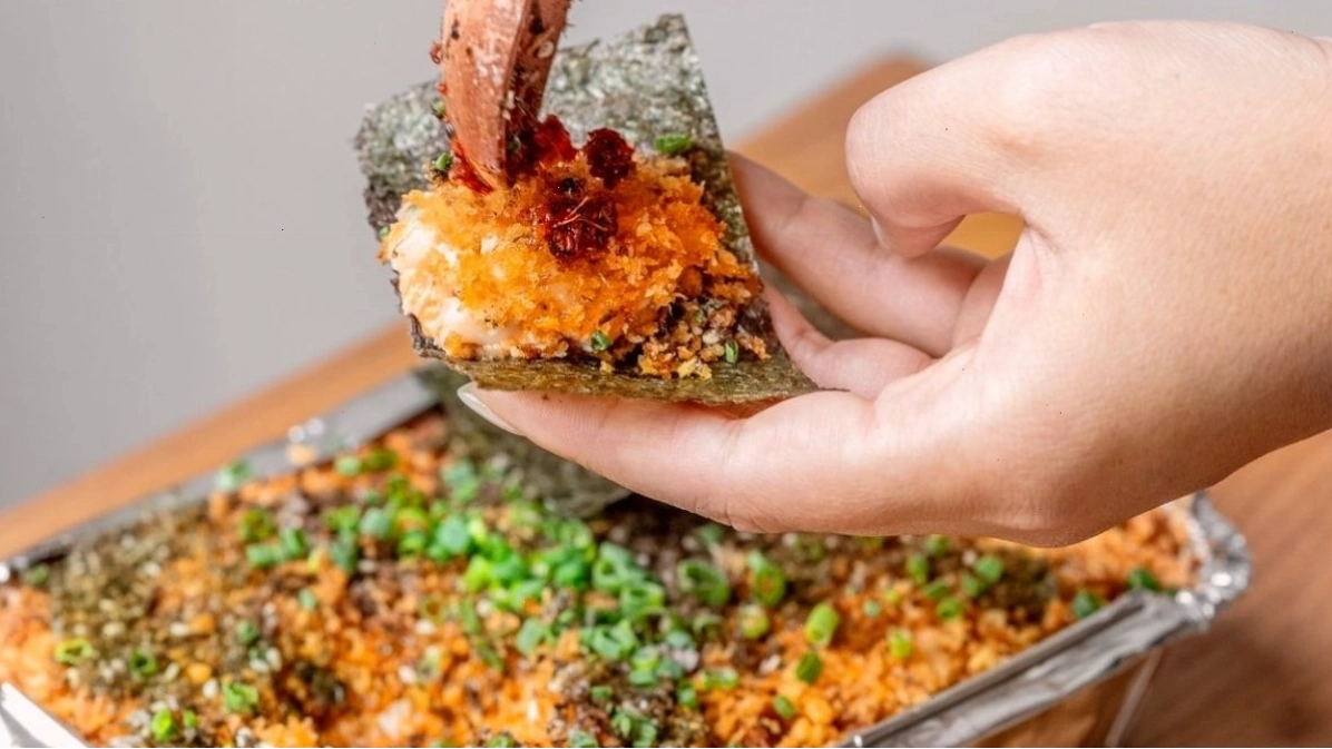 Poke Sài Gòn Lý Tự Trọng với món Poke bowl hấp dẫn