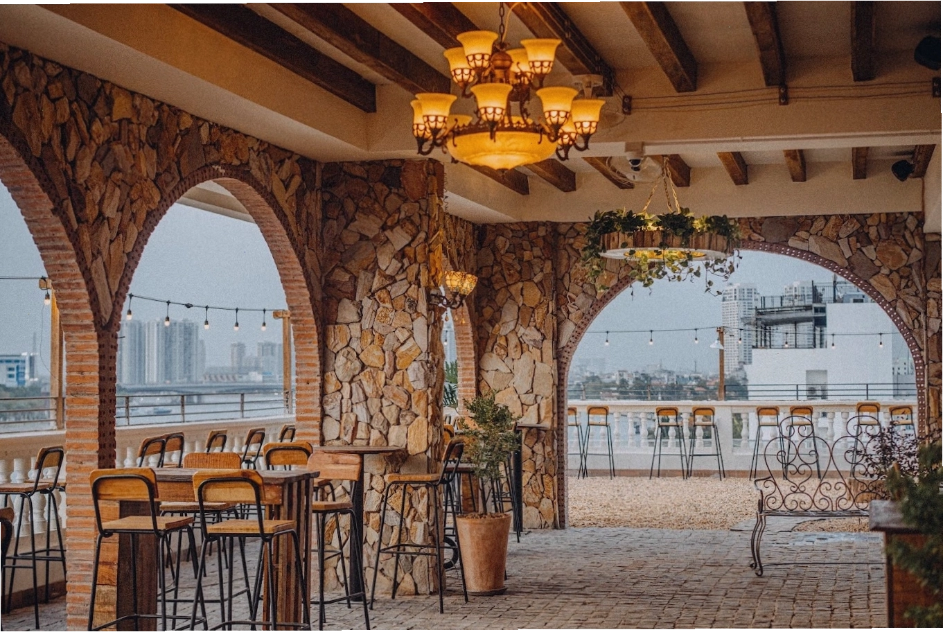 Quán bar Chạng Vạng rooftop