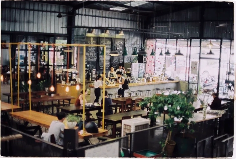 Quán cafe là việt đà lạt với không gian mộc mạc, gần gũi thiên nhiên