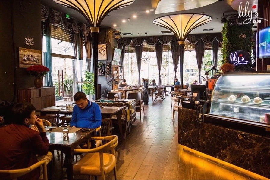 Quán cafe Lê Văn Lương với phong cách tối giản