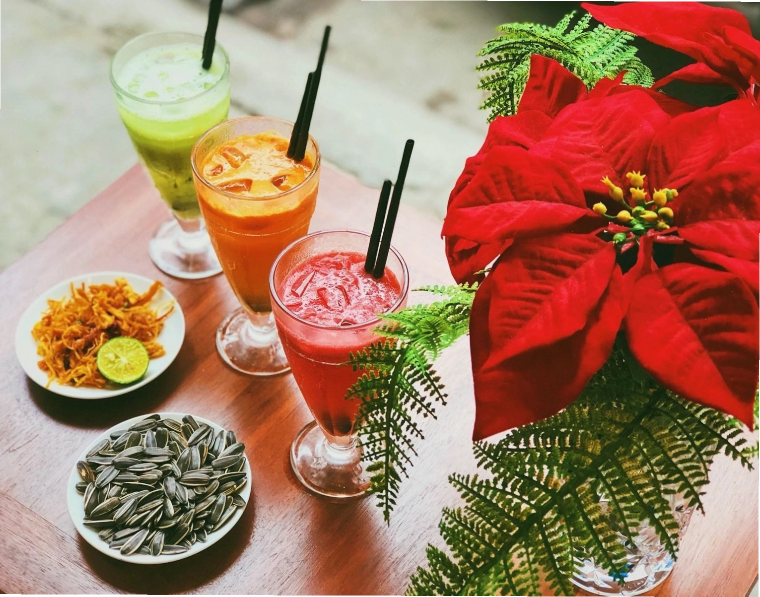 Quán cafe view đẹp tại Bến Bạch Đằng