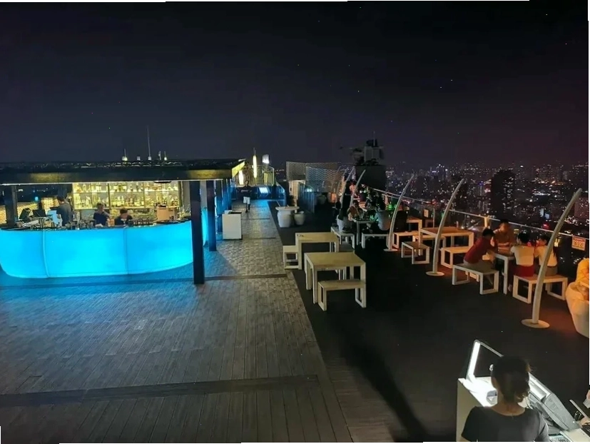 Quán cafe với nhiều cây xanh tạo không khí trong lành