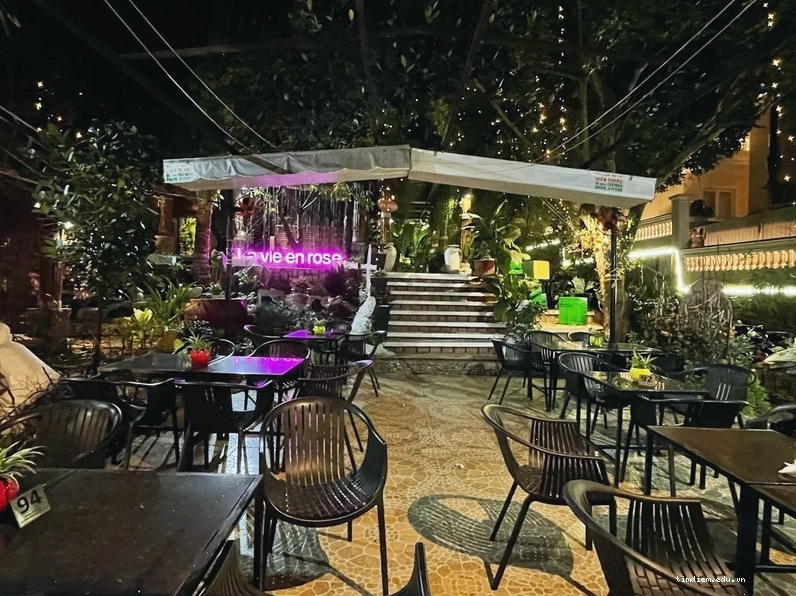 Quán cafe Vũng Tàu với view nhìn ra biển xanh mát