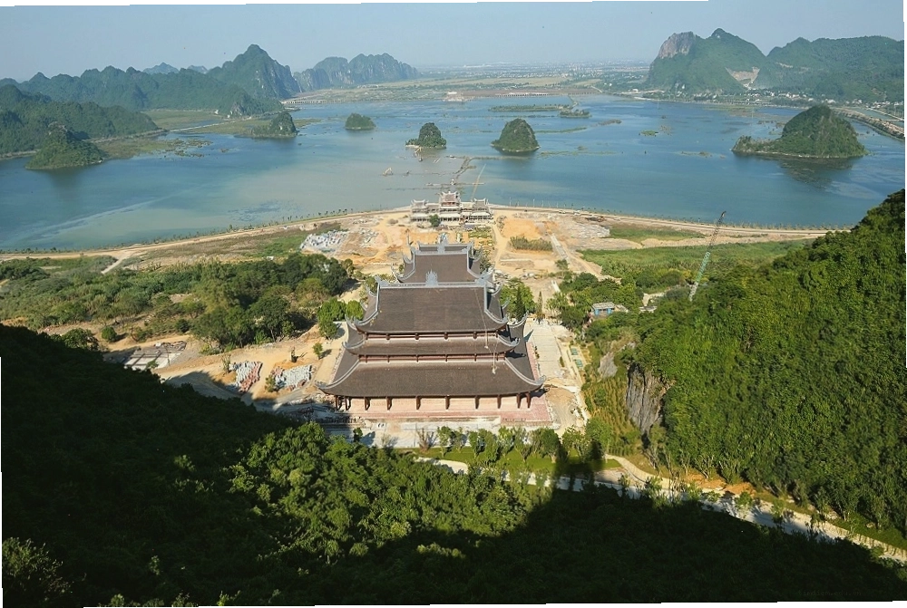 Quần thể chùa Tam Chúc tại Ba Sao, Kim Bảng, Hà Nam