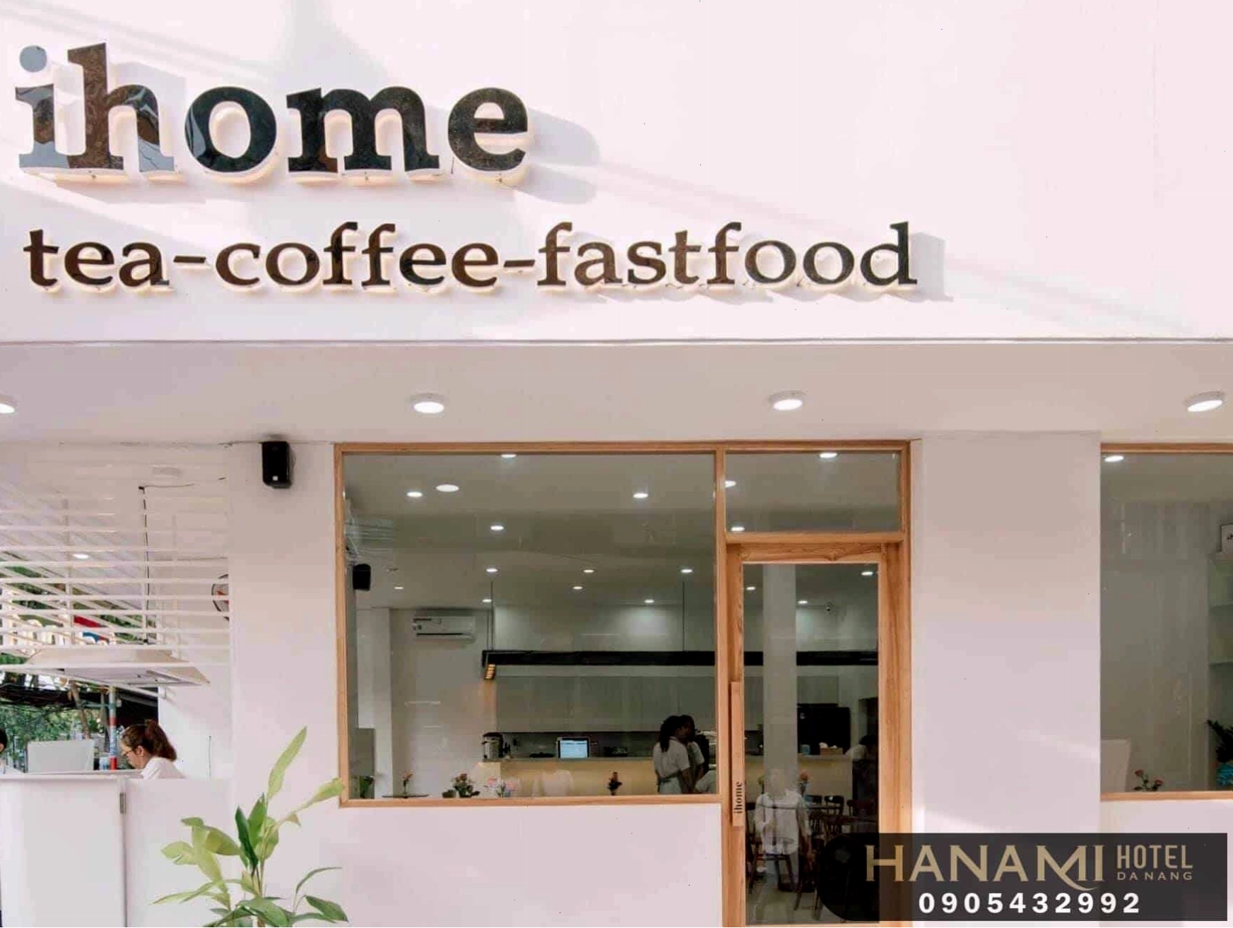 Quán TnT Coffee phục vụ xuyên đêm