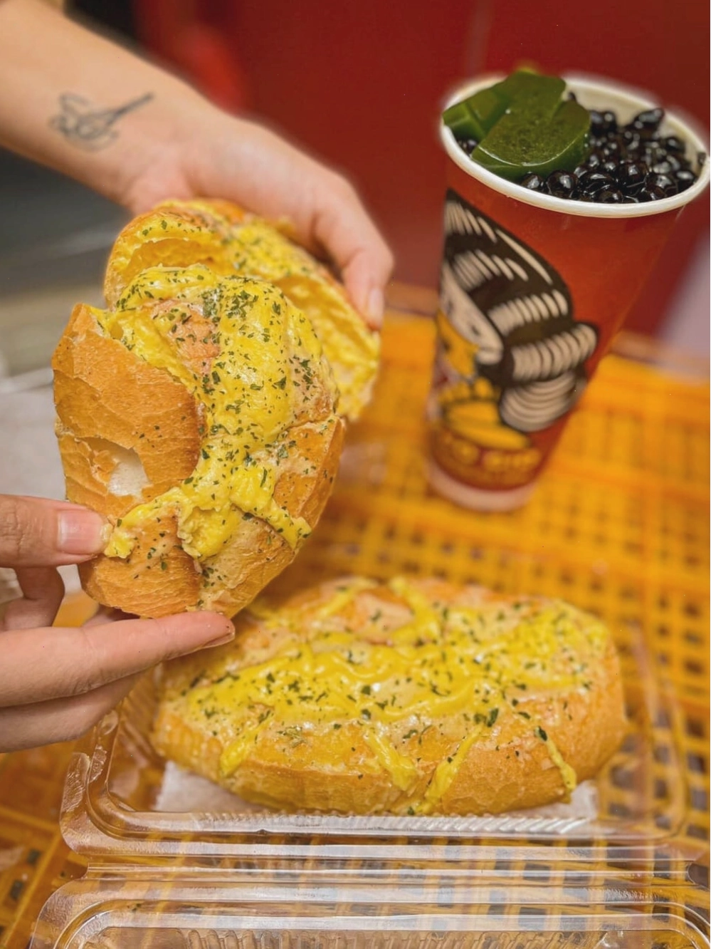 Quang cảnh nhìn từ nhà hàng