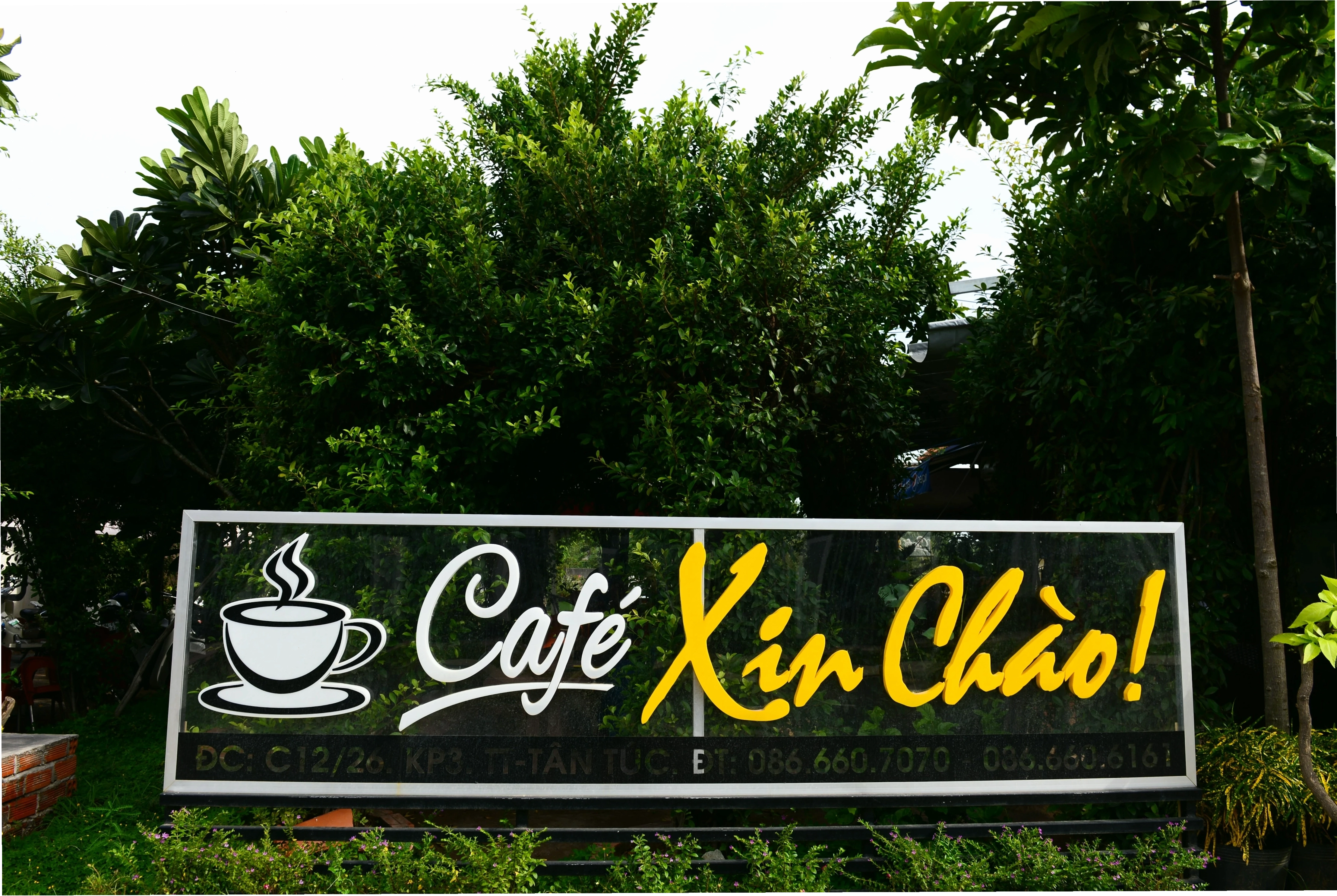 Quyết định cắt điện, nước đối với quán cafe Xin Chào