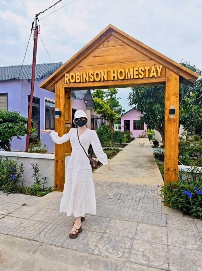 Robinson Homestay với không gian bungalow riêng biệt tại đảo Minh Châu, Vân Đồn