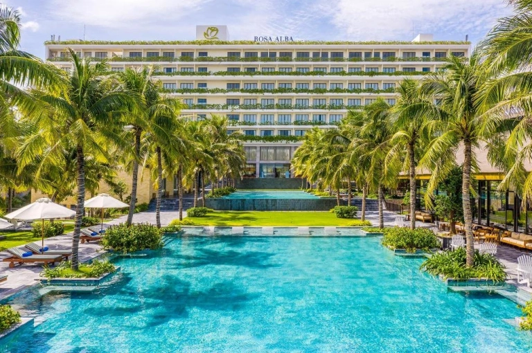 Rosa Alba Resort Tuy Hòa: Thiên đường nghỉ dưỡng 5 sao bên biển