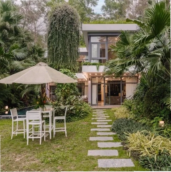 Rosee Villa Vĩnh Phúc với hồ bơi riêng và không gian xanh mát