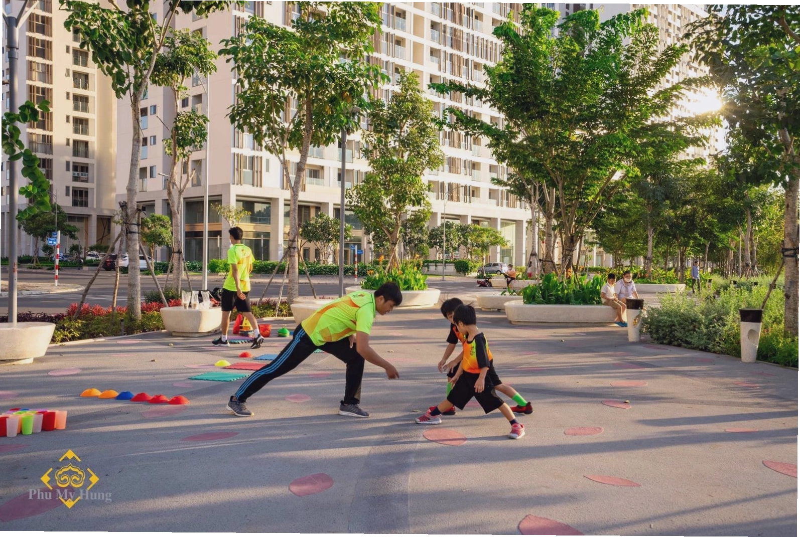 Sakura Park vào một ngày nắng đẹp