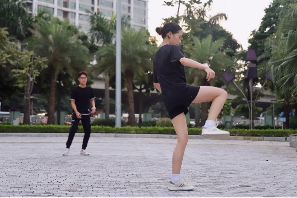 Sân bóng rổ tại Công viên Thanh Xuân