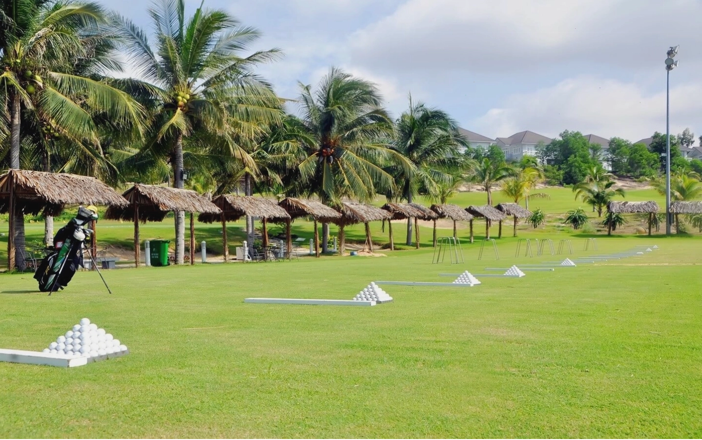 Sân Golf tại Sea Links Beach Villa 5*