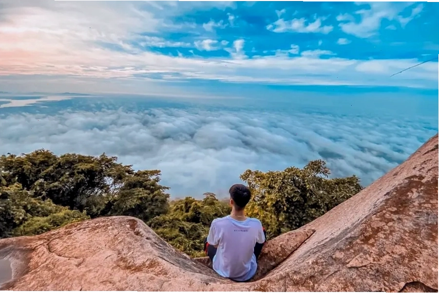Săn mây tại núi Bà Đen Tây Ninh - một trải nghiệm kỳ thú