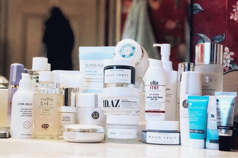 Sản phẩm skincare không thể thiếu trong túi đồ của chị em khi đi du lịch biển