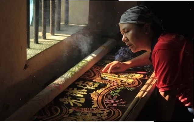 Sản phẩm thêu ren tinh xảo tại làng Thanh Hà