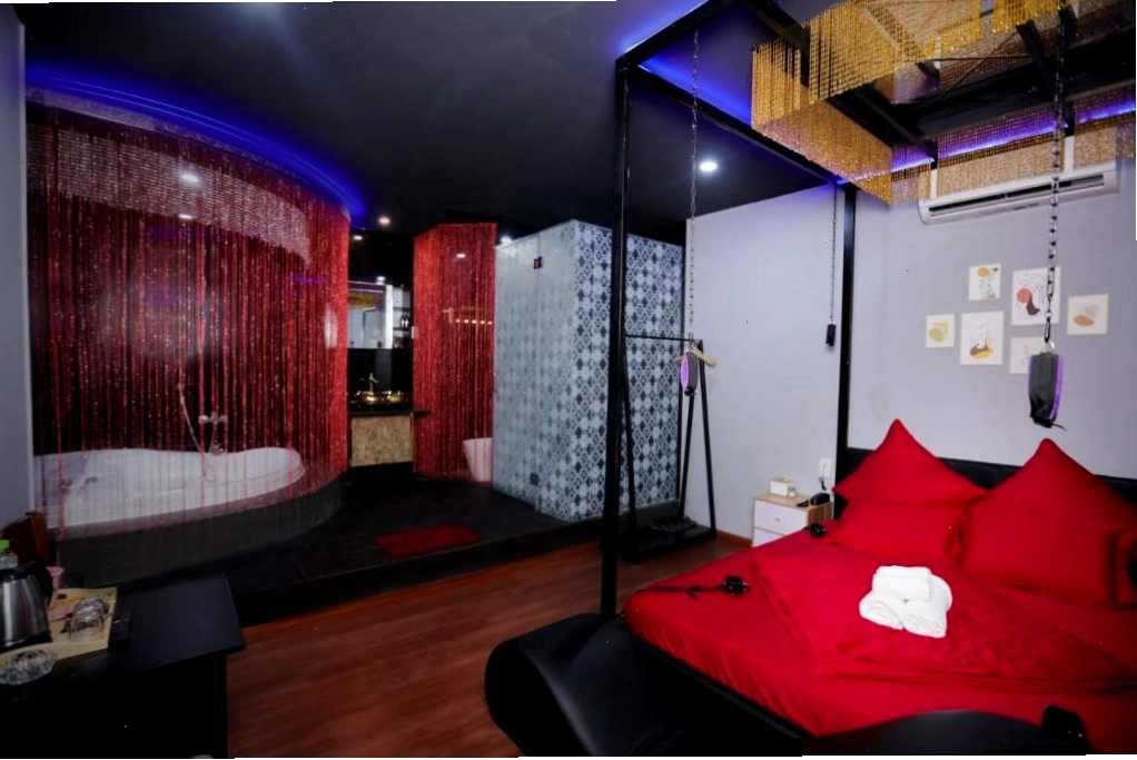 Sang trọng tại Dubai Luxury Hotel & Massage