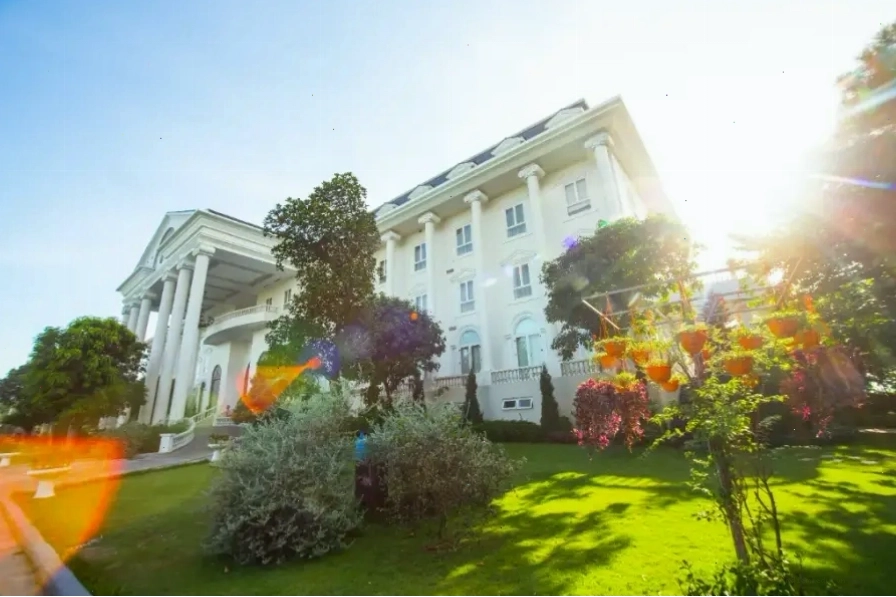 Sảnh chính sang trọng của FLC Luxury Resort Vĩnh Phúc