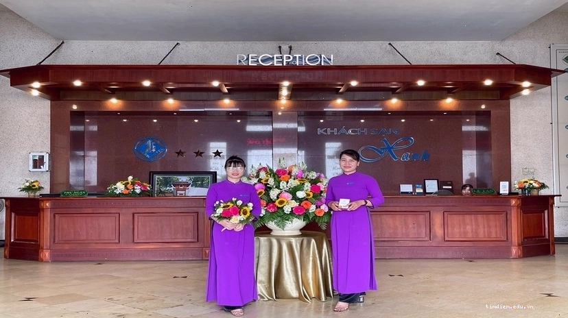 Sảnh lễ tân Khách sạn Xanh Cửa Lò sang trọng và chuyên nghiệp