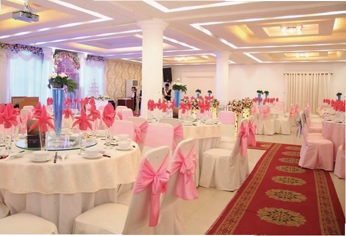 Sảnh Ngọc Trai thanh lịch tại Nhà Hàng Tiệc Cưới Bạch Kim