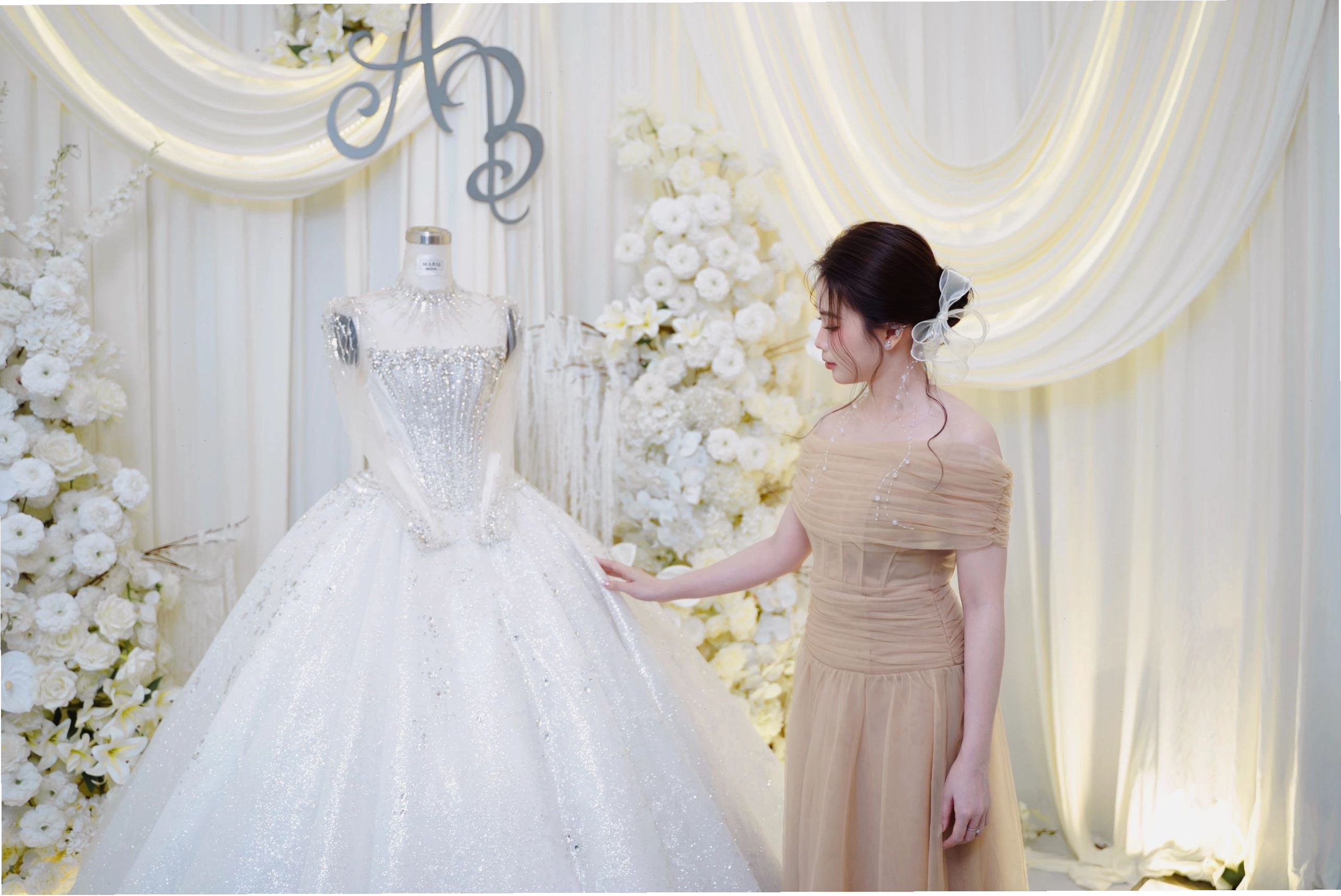 Sảnh tiệc được trang trí lộng lẫy tại Nhà hàng Vườn Cau 2
