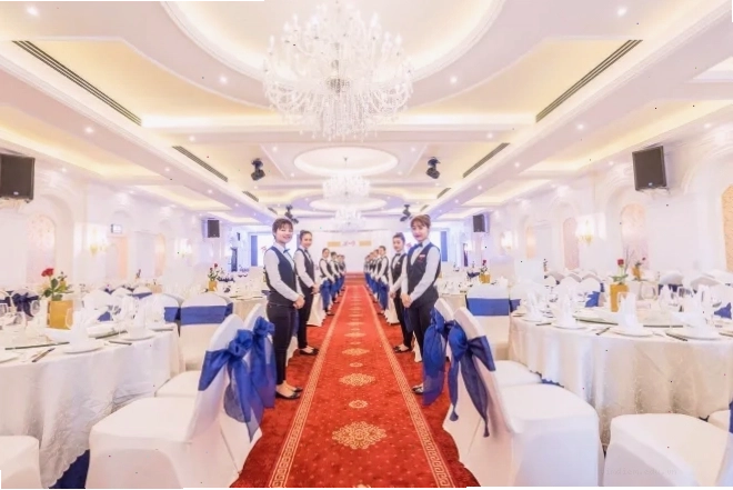 Sảnh tiệc trang trọng tại nhà hàng Hương Phố