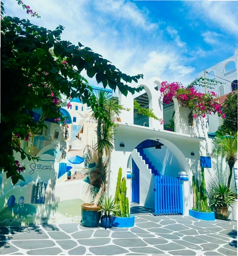 Santoni Homestay Vũng Tàu với thiết kế màu sắc rực rỡ, đậm chất biển