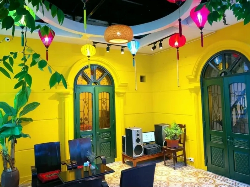 Serein Café & Lounge với view hồ Hoàn Kiếm, quán cafe đẹp ở Hoàn Kiếm