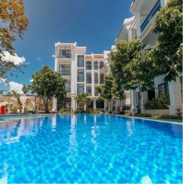 Serene Nature Boutique Resort & Spa với không gian xanh mát