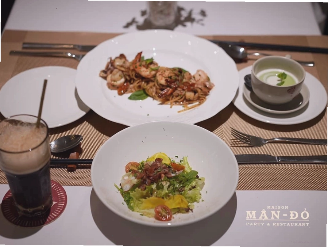 Set lunch hấp dẫn tại nhà hàng ăn trưa Quận 1 Maison Mận-Đỏ